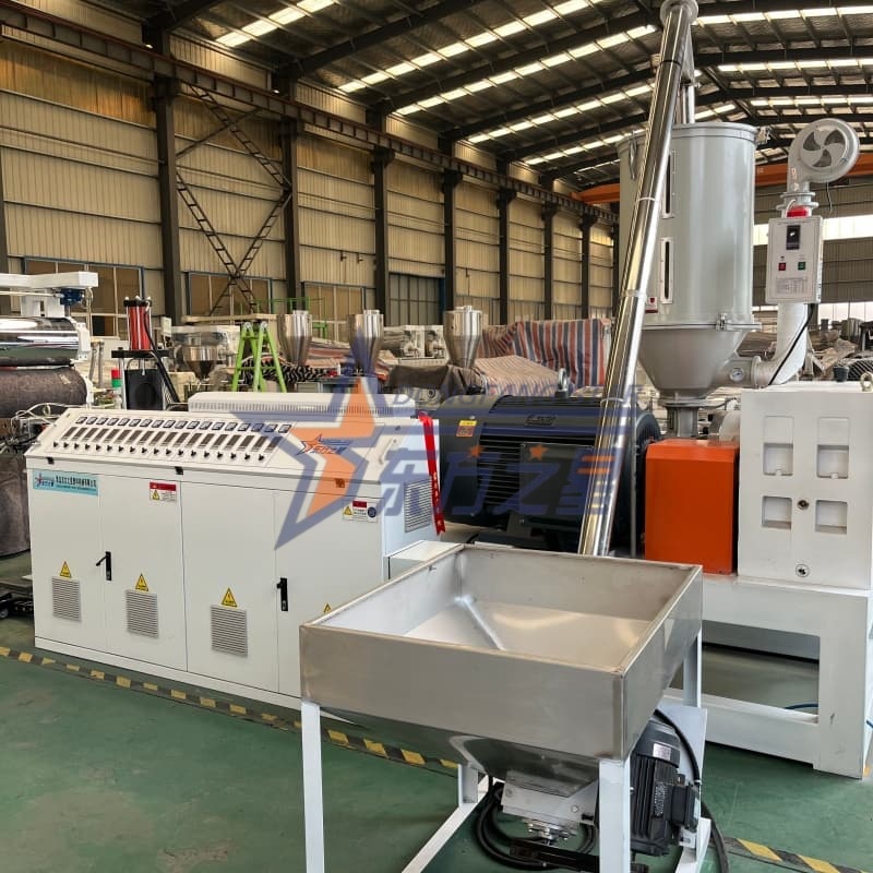 इंडस्ट्रियल-ग्रेड TPE अँटी-स्लिप मॅट उपकरणे